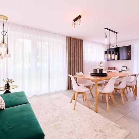 נירנברג Xzllenz - 4 Schlafzimmer, Zentral, Parken, U-Bahn, 2 Baeder, 4 Smart-Tv, Optional Einzelbett מראה חיצוני תמונה