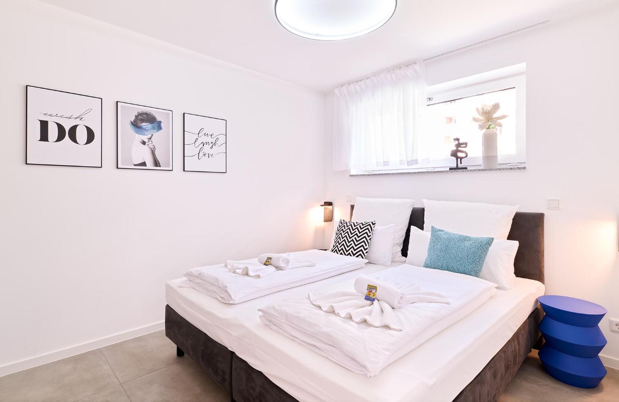 נירנברג Xzllenz - 4 Schlafzimmer, Zentral, Parken, U-Bahn, 2 Baeder, 4 Smart-Tv, Optional Einzelbett מראה חיצוני תמונה