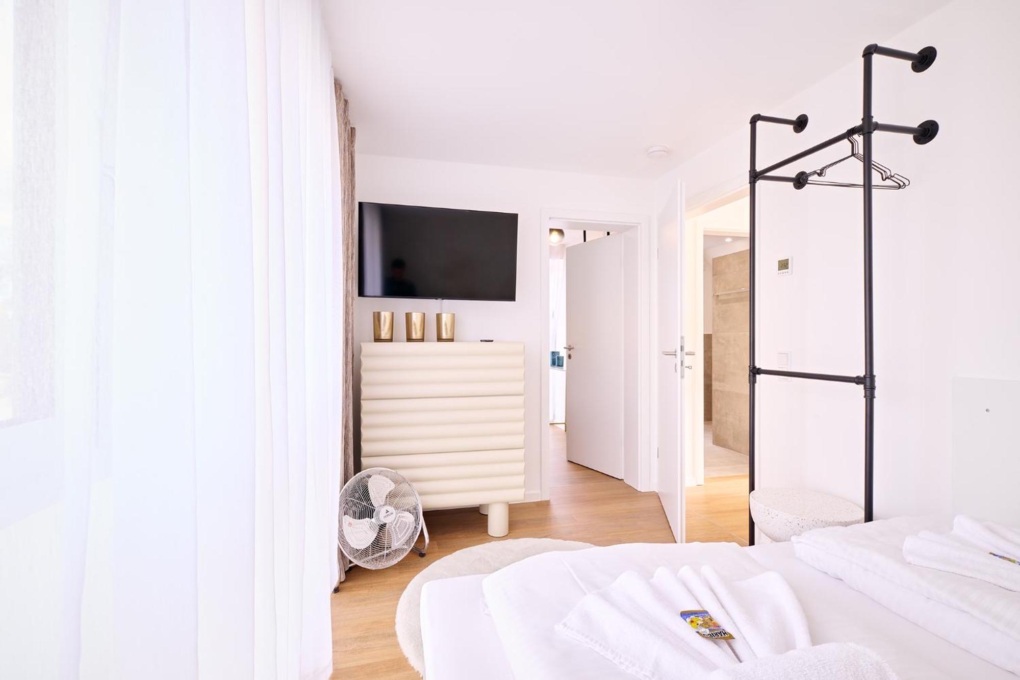 נירנברג Xzllenz - 4 Schlafzimmer, Zentral, Parken, U-Bahn, 2 Baeder, 4 Smart-Tv, Optional Einzelbett מראה חיצוני תמונה